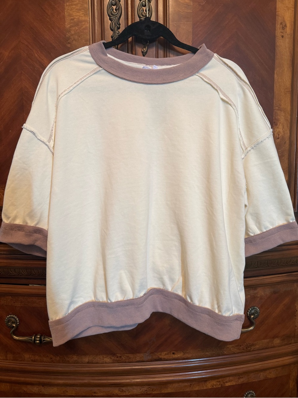 Relaxed Short-Sleeve Sweatshirt Top in Cream with Tan Trim by ee:some